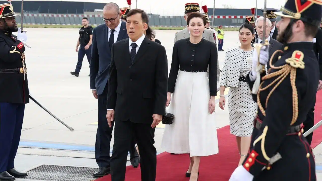 เลขเครื่องบิน ในหลวง พระราชินี เสด็จฯ ฝรั่งเศส ทะเบียนเที่ยวบินพระที่นั่ง